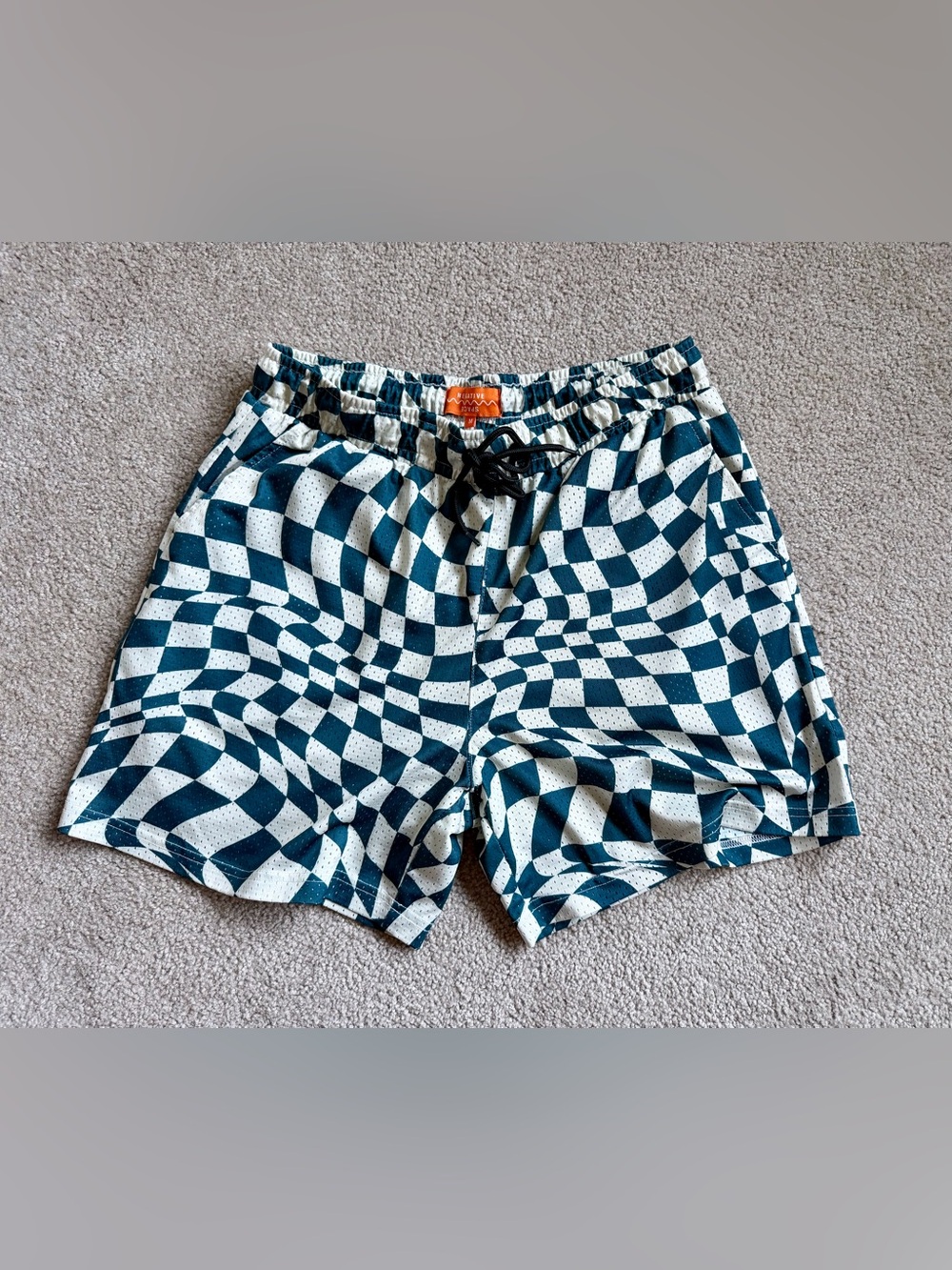 Negative Space AWESOME Men’s Wavy Checker Teal Mesh Lined Shorts. Size M